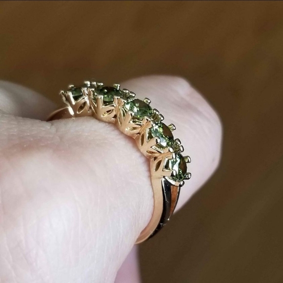 New 18K Gold Plated Round Cut Peridot Ring for Women - Picture 6 of 9